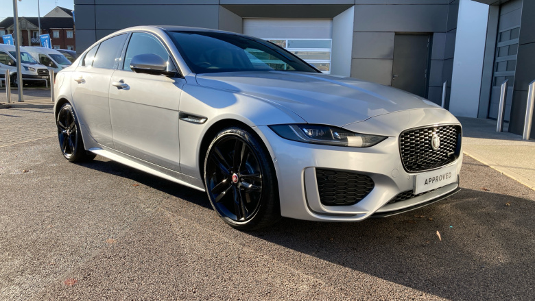 Jaguar XE 2.0 D200 R-Dynamic SE 4dr Auto Diesel Saloon